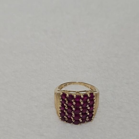 14k Gold and Ruby Ring - Picture 5 of 8